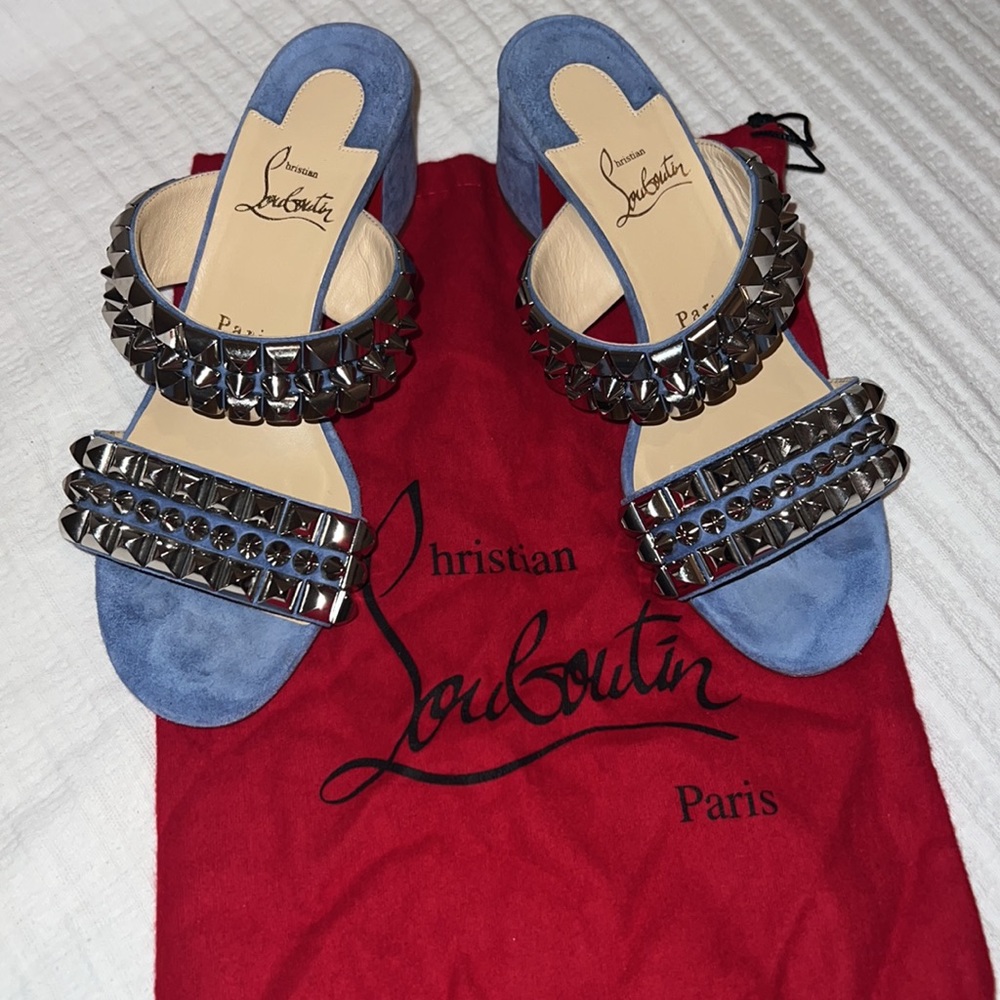Christian Louboutin studded sandals NEW size 37 ❤️